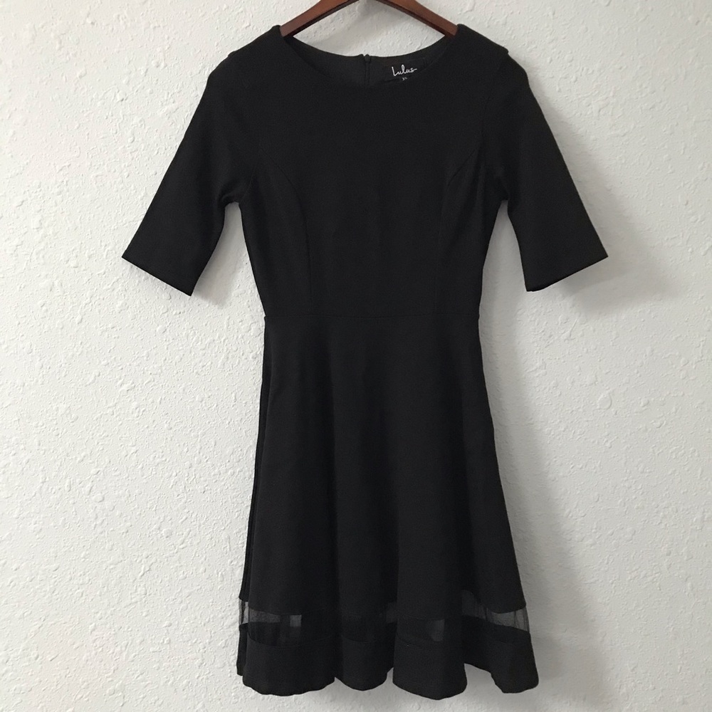 Lulu’s Short Sleeve Fit & Flare Black Dress Size XS